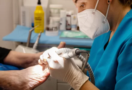 pedikur-out-medikal-bakim-in_3 pedikur-out-medikal-bakim-in_3